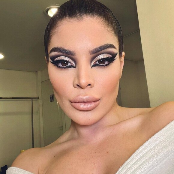 Fontes ainda revelaram que Gkay sempre causava atrás das câmeras e aparentava ser outra pessoa quando estava sendo filmada.