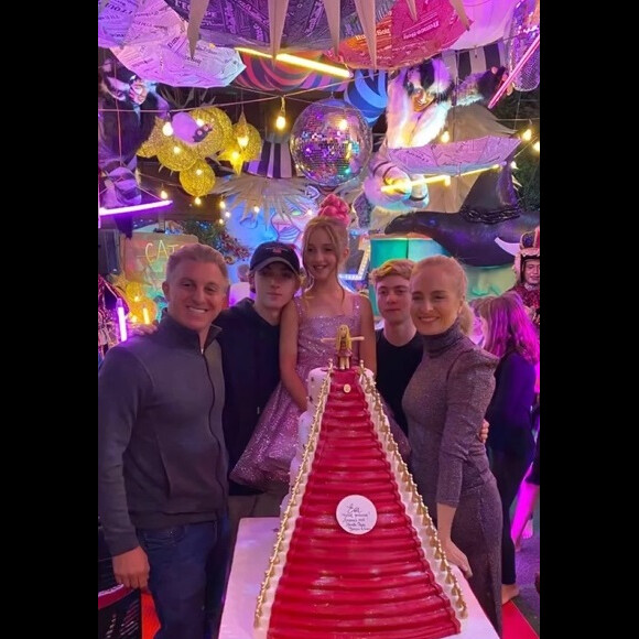 Festa de aniversário de Eva: filha mais nova de Angélica e Luciano Huck surpreendeu com a escilha do tema da festa de 10 anos