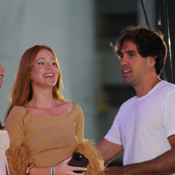 Marina Ruy Barbosa assistiu ao show de Anitta do palco