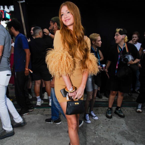 Marina Ruy Barbosa escolheu um look luxuoso para a ocasião