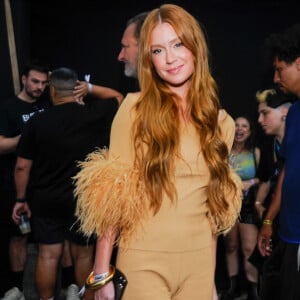 Solteira, Marina Ruy Barbosa foi ao show de Anitta neste domingo, 15 de janeiro de 2023