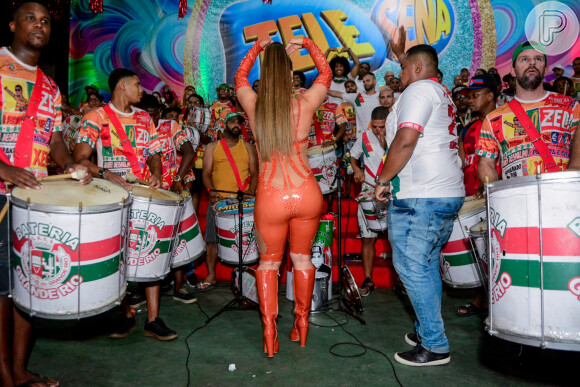 Paolla Oliveira é rainha de bateria da Grande Rio para o carnaval 2023