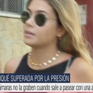 Piqué já estava com Clara Chía na época em que foi visto com outra mulher