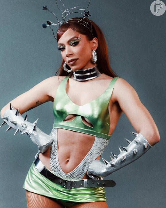 Uma guerreira futurista também foi uma das escolhas de Anitta