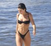 Trincada! Jade Picon exibiu barriga sarada em nova aparição na praia