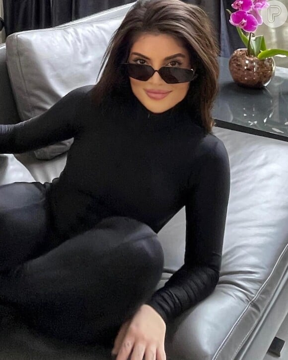 Gkay foi comparada a Kylie Jenner em fotos com look total black