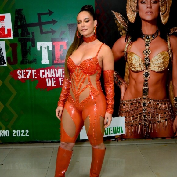 Paolla Oliveira é adepta das tranparências em looks de Carnaval