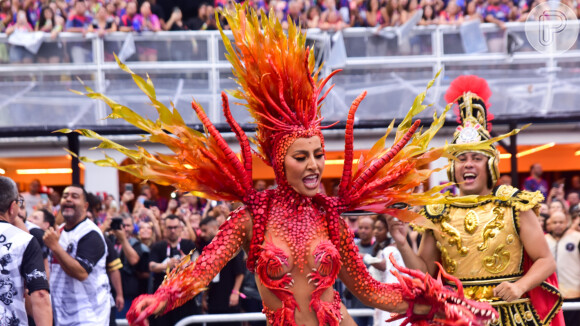 Sabrina Sato representou o dragão de São Jorge no desfile do carnaval 2023 da Gaviões da Fiel torcida em 18 de fevereiro de 2023