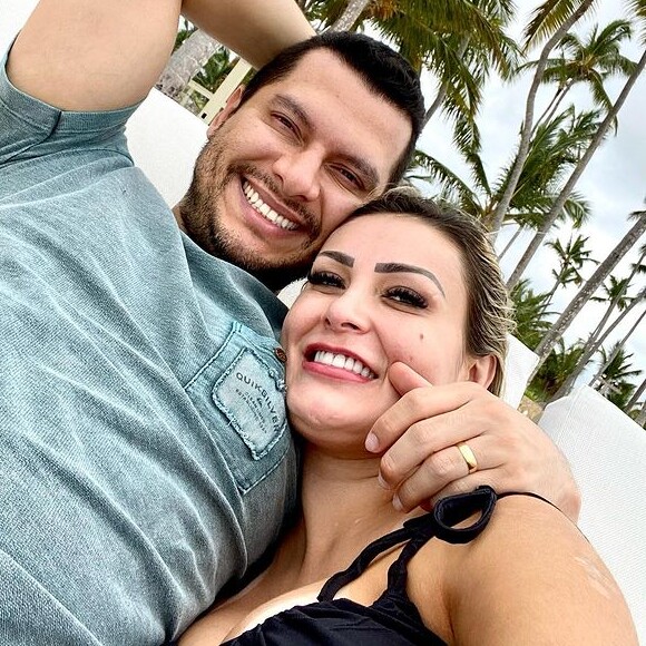 Andressa Urach está solteira após terminar seu casamento com Thiago Lopes