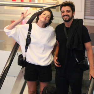 Agatha Moreira não sonha em se casar com Rodrigo Simas