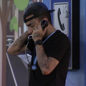 BBB 23: MC Guimê atendeu o Big Fone na Semana Turbo e ganhou o poder de trocar um emparedado