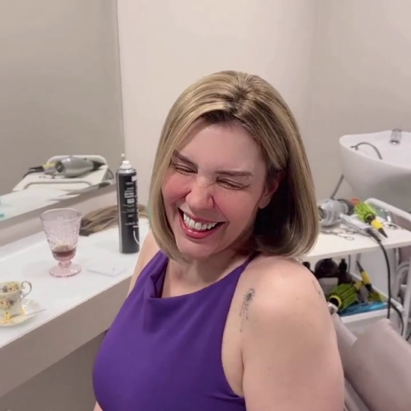 Novo cabelo de Simony rendeu muitos elogios na web: 'Maravilhosa de qualquer jeito'