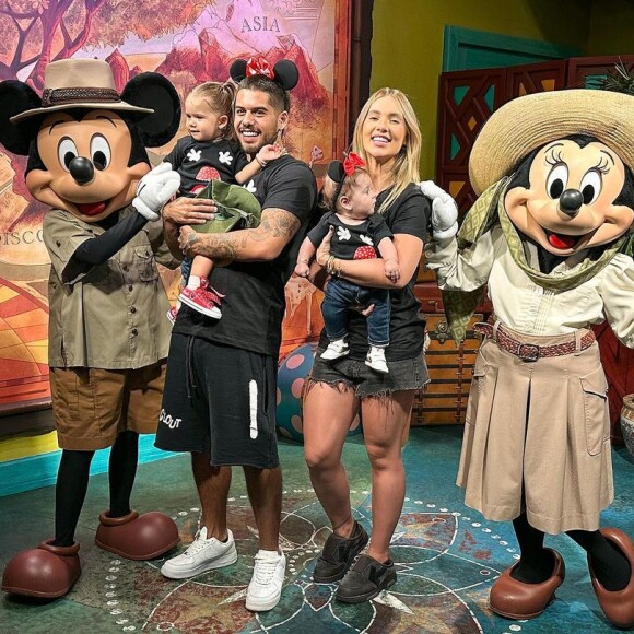 Virgínia Fonseca e Zé Felipe estão passando férias na Disney