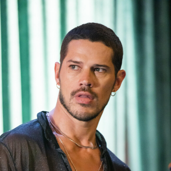 José Loreto se declarou a Rafa Kalimann no 'Domingão com Huck'