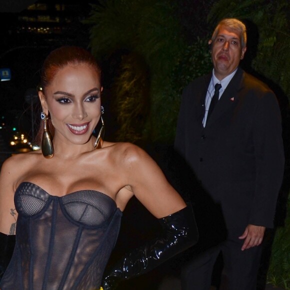 Anitta alegou que doou o valor que foi pedido pela própria ONG