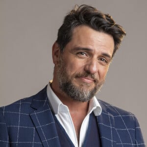 Moretti (Rodrigo Lombardi) ataca a filha, Chiara (Jade Picon) na novela 'Travessia': 'Topetuda'