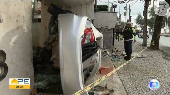 MC Biel Xcamoso dirigia seu carro quando perdeu o controle do veículo, capotando em seguida