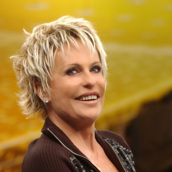 Ana Maria Braga estaria sendo avaliada por uma equipe médica a cada 48 horas, diz o colunista Alessandro Lo-Bianco