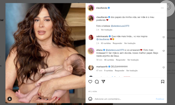 Claudia Raia, nua, posa com o filho Luca nos braços em foto publicada nesta terça-feira (18)