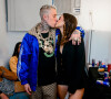 Mel Maia beijou o namorado, MC Daniel, em noite de show de cantor no Rio