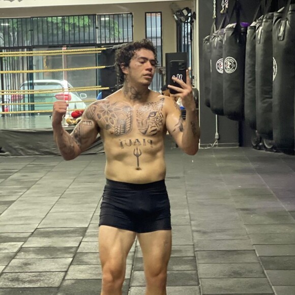 Whindersson Nunes garantiu vitória no segundo round