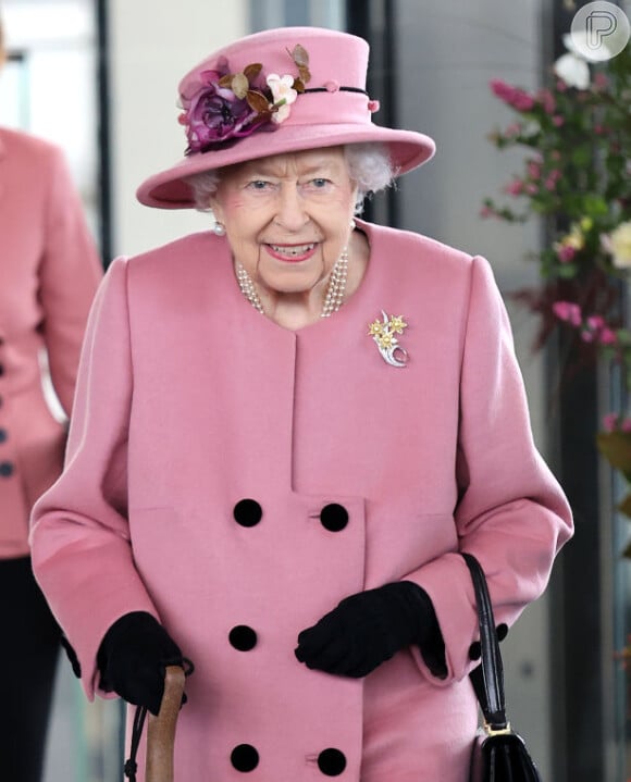 A princesa Charlotte também foi comparada à bisavó, Elizabeth II: 'Formato dos olhos e o contorno do rosto parece o da rainha Elizabeth II'
