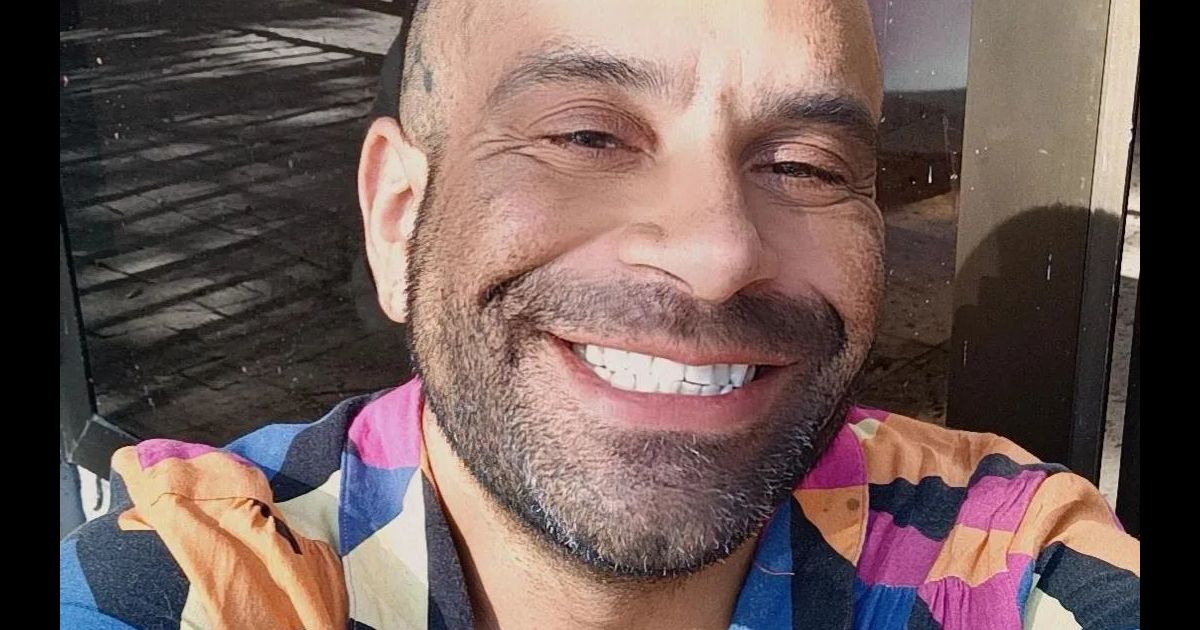A causa da morte do ator teria sido um mal súbito - Purepeople