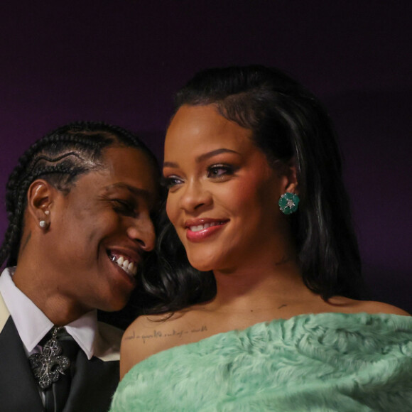 Rihanna namora o rapper A$AP Rocky