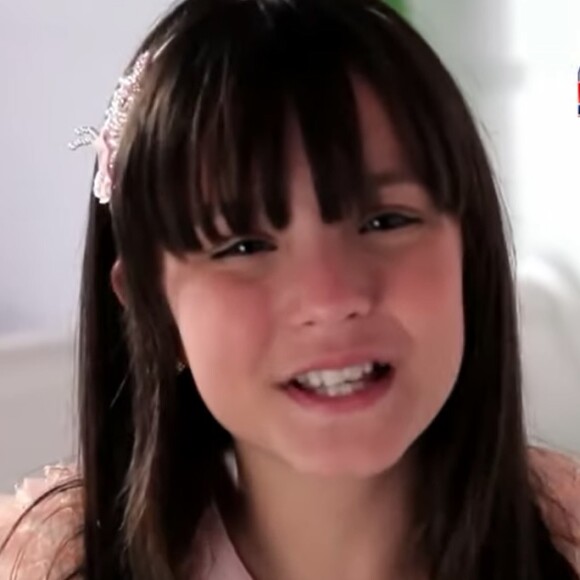 Ainda criança, Larissa Manoela estrelou com a mãe, Silvana, um comercial de cadeia de lojas para o Dia das Mães