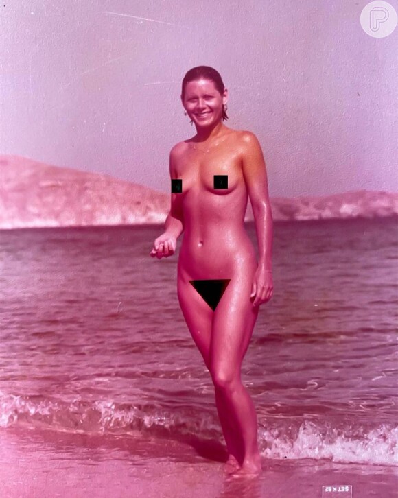 Vera Fischer publicou uma foto de seus 30 anos em uma praia de nudismo