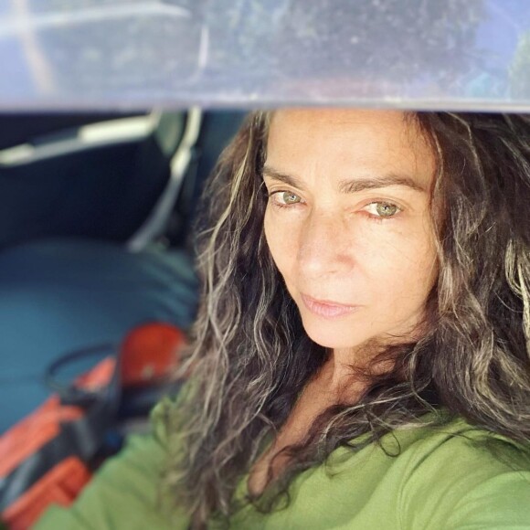 Claudia Ohana: 'Vou dizer: 'Continuo com muito cabelo em cima e muito cabelo embaixo''