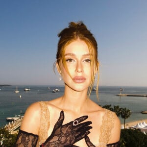 Marina Ruy Barbosa optou por make natural, feita por Daniel Hernandez: sardas da atriz ficaram à mostra