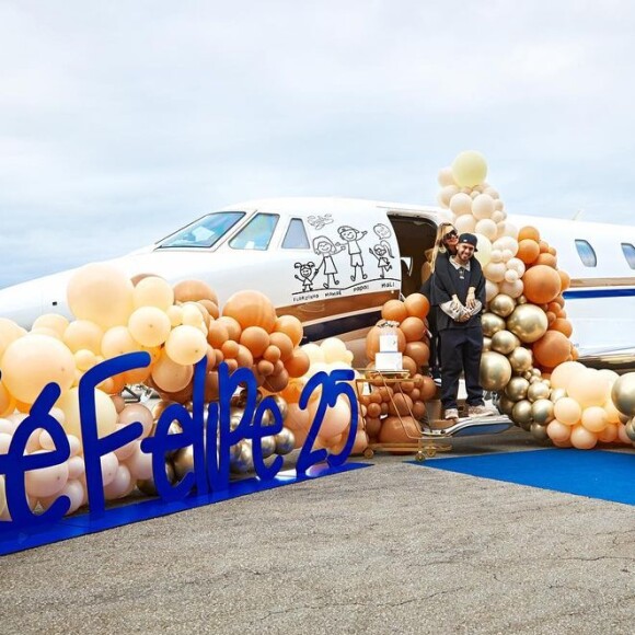 Luxo não falta na vida de Virgínia Fonseca, que presenteou o marido com um avião