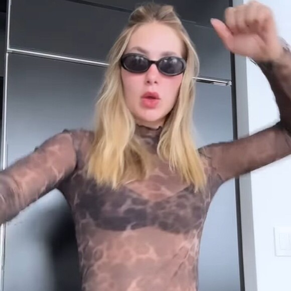 Internautas compararam Virgínia Fonseca a uma mãe que viralizou após dançar funk de roupa transparente na festa da filha