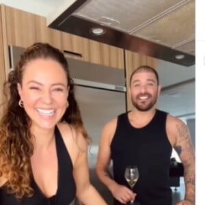 Paolla Oliveira e Diogo Nogueira prepararam juntos o almoço de domingo