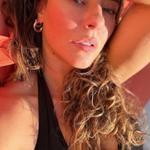 Beleza natural de Paolla Oliveira: 'Você não precisa de filtro, você é linda e perfeita de qualquer forma', disse um fã