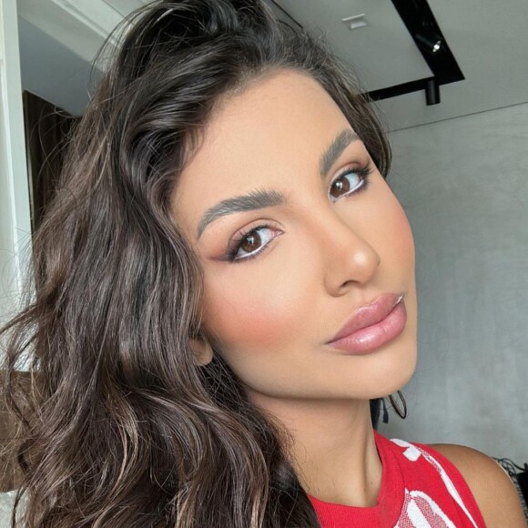 Jheny Santucci, nova namorada de Arthur Aguiar, já curtiu festa de Neymar em 2018 em Paris, na França