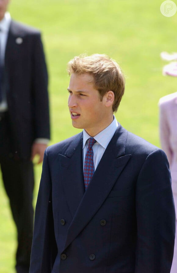 Princípe William jovem, ele escutou na  University of St Andrews. 