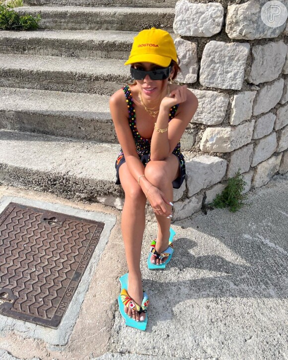 Anitta dividiu opiniões pela sandália extravagante