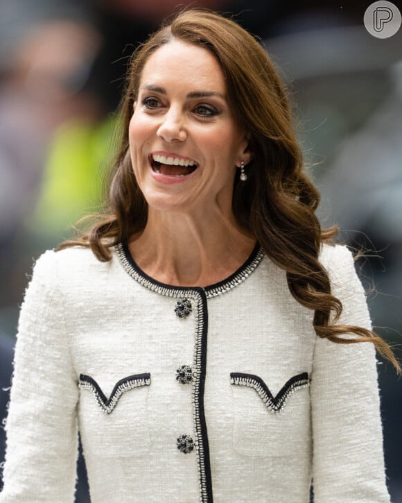 A finalização do cabelo de Kate Middleton evidenciou cachos
