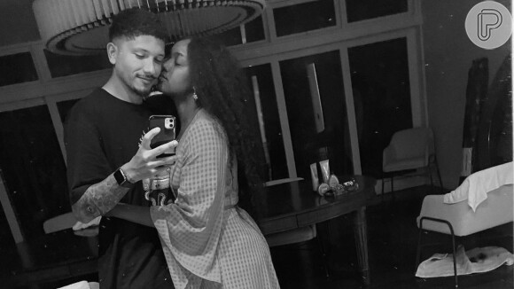 Yuri Lima e Iza assumiram o relacionamento no começo do ano de 2023.