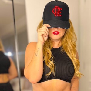 Barriga de Mari Bridi chamou atenção na web