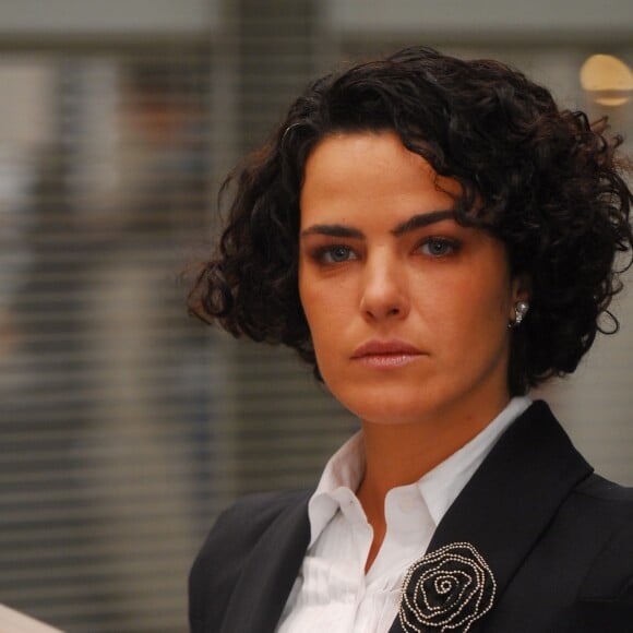 Ana Paula Arósio está longe da TV desde 2010 quando atuou na série 'Na Forma da Lei'