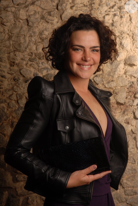 Ana Paula Arósio somou 18 trabalhos na Globo e SBT somadas novelas, 'Teletetros', séries e minisséries