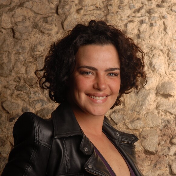 Ana Paula Arósio somou 18 trabalhos na Globo e SBT somadas novelas, 'Teletetros', séries e minisséries