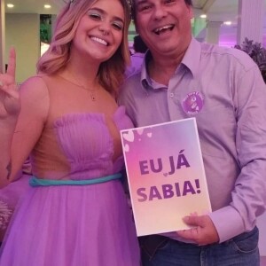 João, astrólogo de Eliezer, compareceu ao chá de revelação de Lua di Felice e posou com Viih Tube após prever gravidez