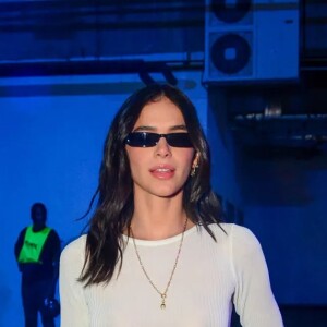 Look de Bruna Marquezine deixa suas curvas expostas