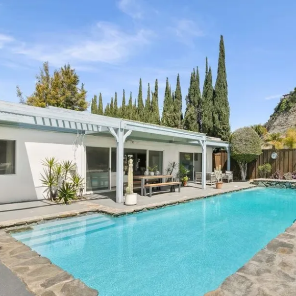 Mansão de Isis Valverde e Marcus Buaiz está localizada em Beverly Hills, Los Angeles