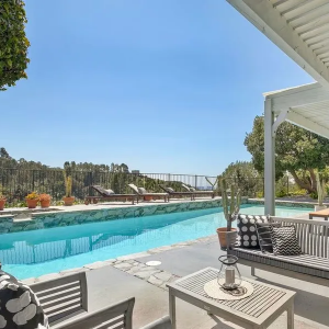 Nos Estados Unidos, Isis Valverde e Marcus Buaiz são vizinhos de Justin Bieber e Katy Perry