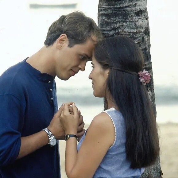 Ruth (Gloria Pires) assume a culpa pela morte de Wanderlei (Paulo Betti) na novela 'Mulheres de Areia', mas para proteger Marcos (Guilherme Fontes)
